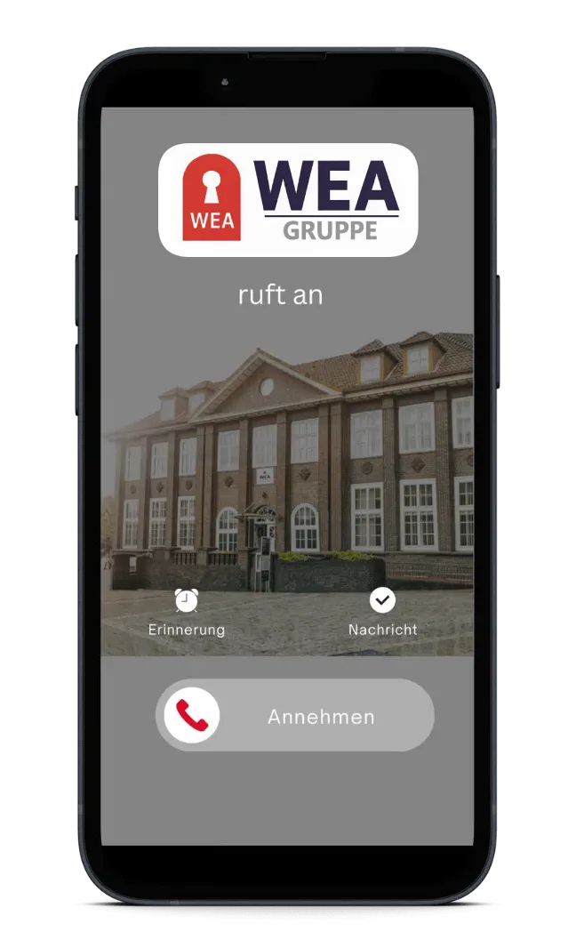 Beraterin der WEA Gruppe am Telefon